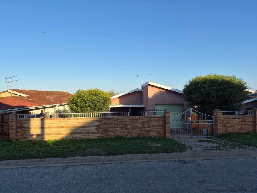 3 Bedroom Property for Sale in Kwamagxaki Eastern Cape